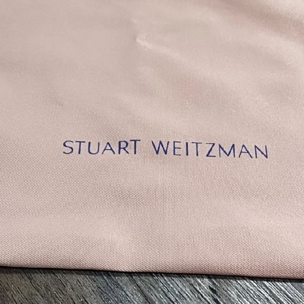 Stuart Weitzman Blush Pink Pouch - Picture 2 of 5